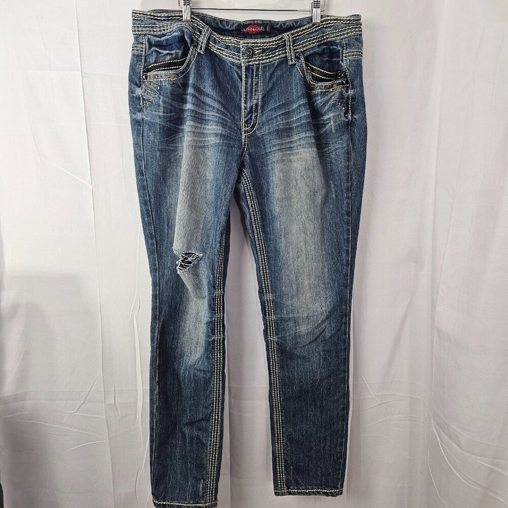 READ UltraLove Jeans Womens 18 38x30 Blue Distressed Embroidered Denim Y2K